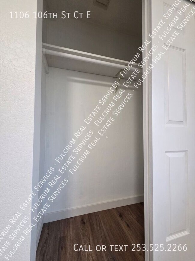 Building Photo - 1106 106th St Ct E