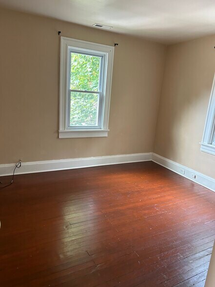 Building Photo - 508 Cording Ave
