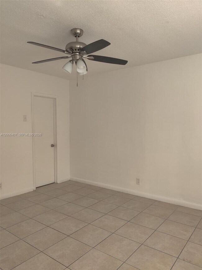 Building Photo - 5930 NE 18th Ave