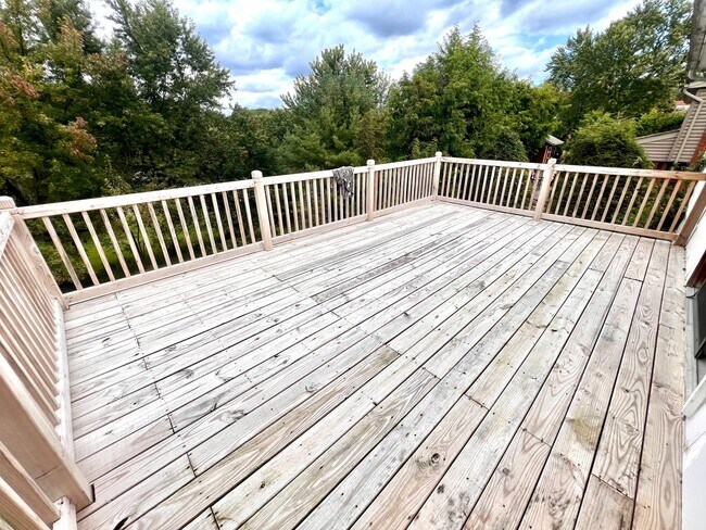 Building Photo - 3 Bed 2 Bath- Hopewell Township Pa!