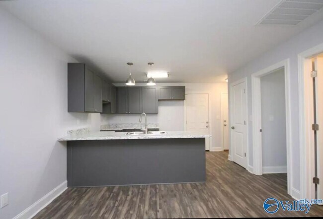 Building Photo - 100 Kaliegh Paige Cir