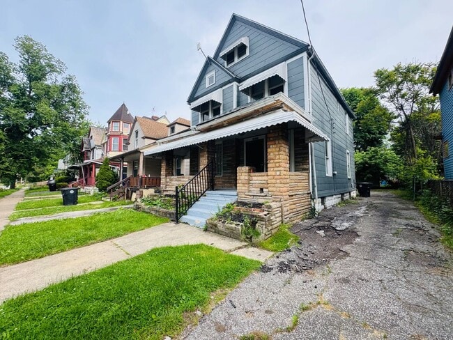 Building Photo - 10630 Kimberly Ave