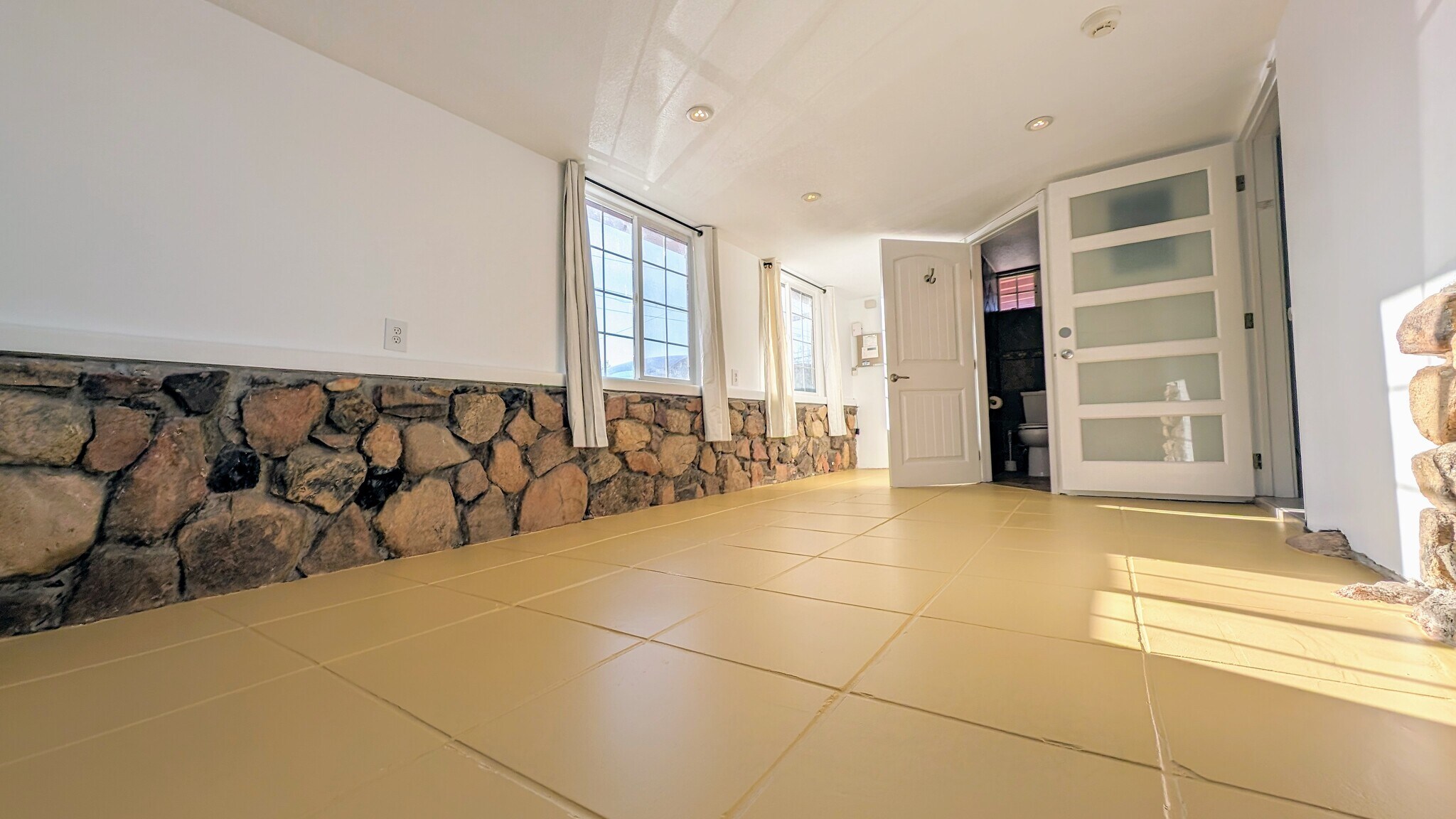 Building Photo - 72404 Cactus Dr