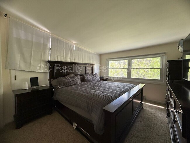 Building Photo - 558 Mallard Ln