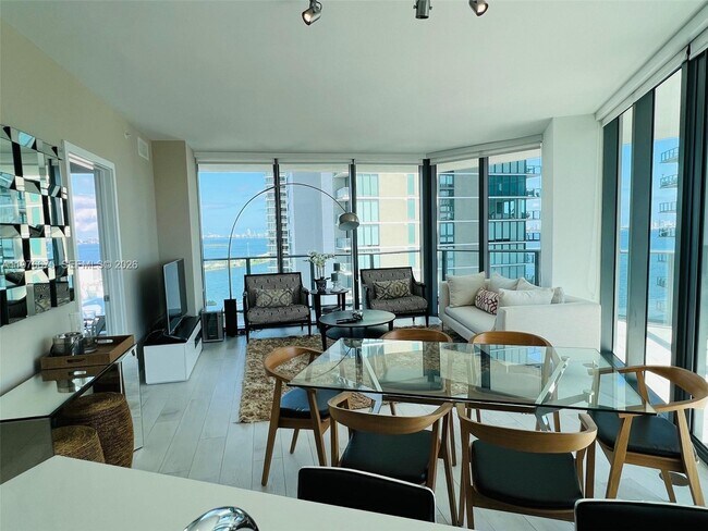 Building Photo - 501 NE 31st St