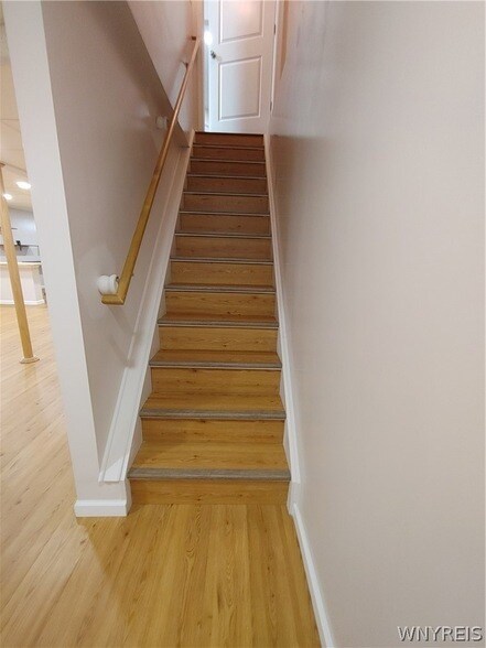 Building Photo - 441 Riverwalk Dr