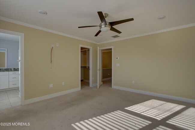 Building Photo - 26 Mariveles Wy