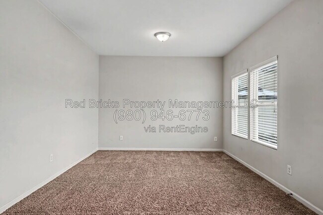 Building Photo - 4613 Tradd Cir