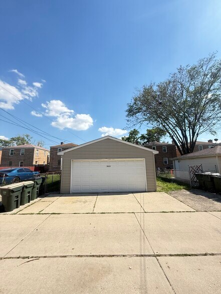 Building Photo - 3313 Jackson St