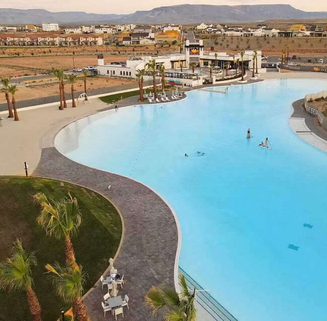 Building Photo - 5801 S Garnet Dr