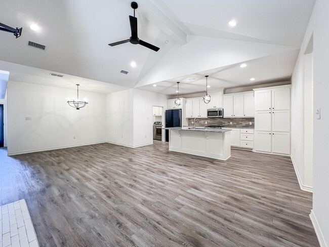 Building Photo - 5917 Harvard St