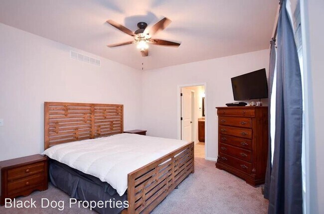 Building Photo - 5 br, 3 bath House - 2421 Brooke Bend