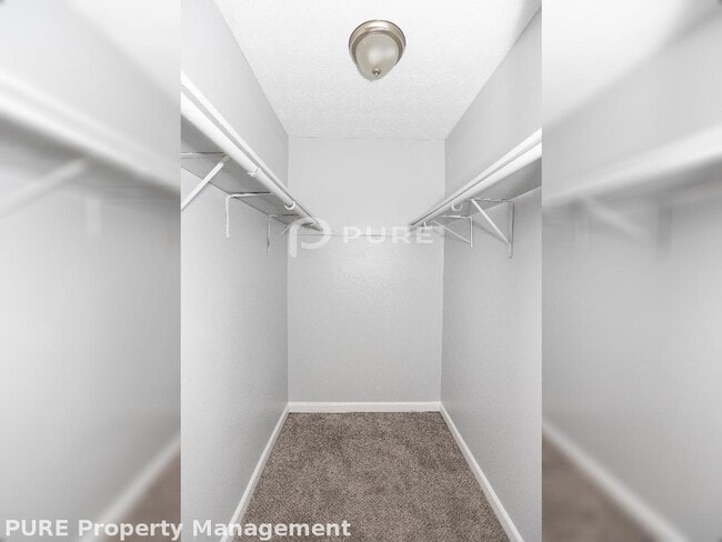 Building Photo - 6528 Buffington Rd