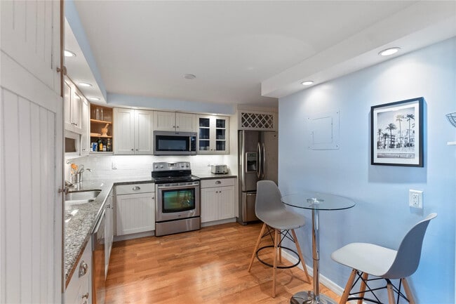 Building Photo - 3500 Galt Ocean Dr