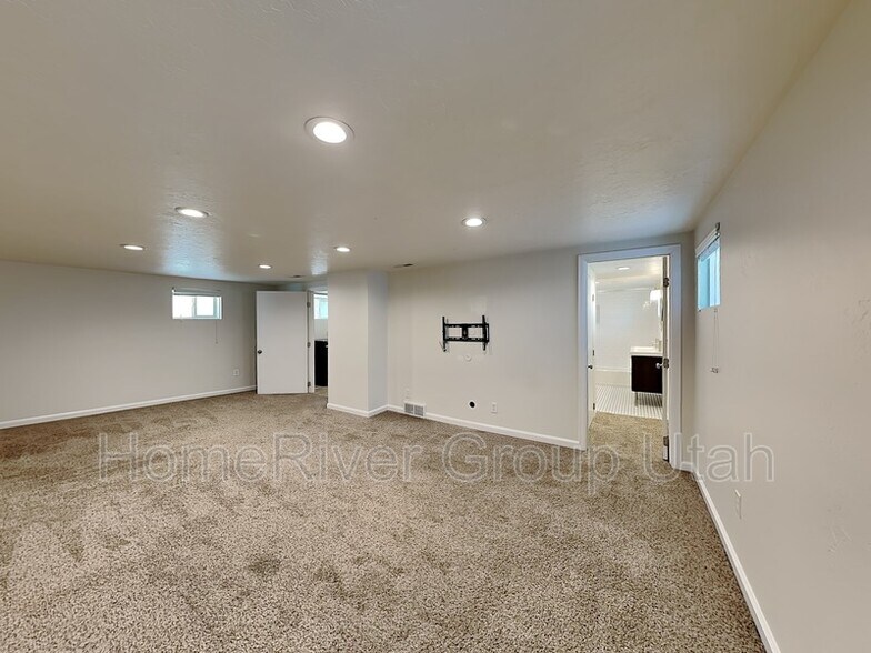 Building Photo - 1588 S 1300 E