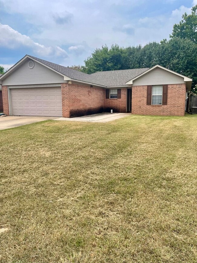 Primary Photo - Home for Rent!