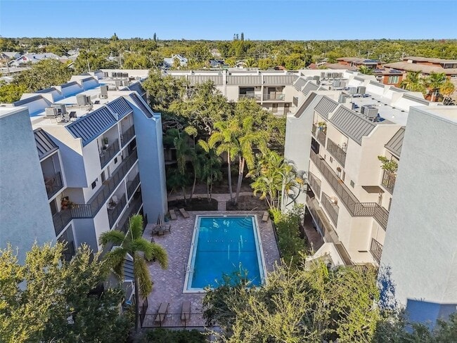 Building Photo - 105 4th Ave NE