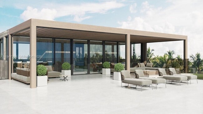 Building Photo - 2305 N Riverside Dr