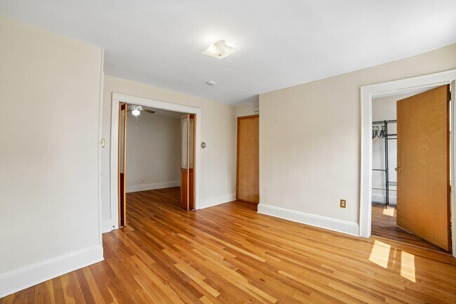 Building Photo - 438 2nd St
