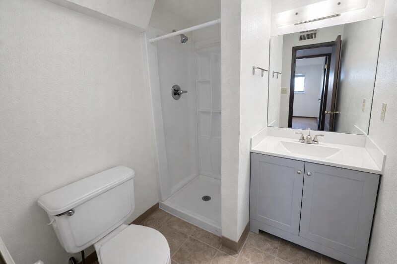 Building Photo - 139 Juniper Pl