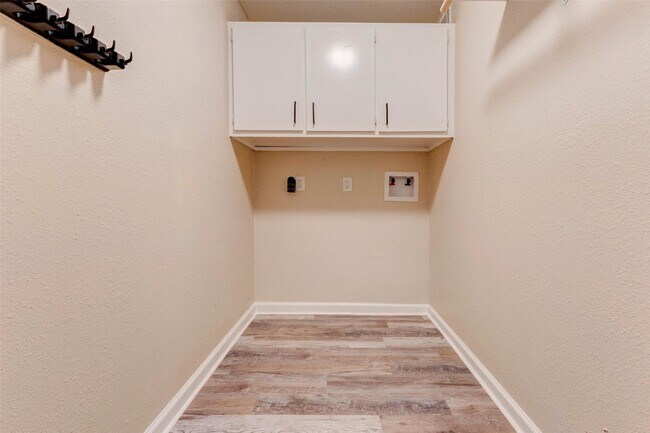 Building Photo - 11222 Sagepark Ln