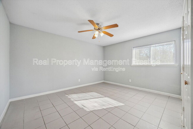Building Photo - 3115 Falk Ct