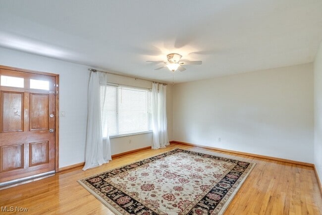 Building Photo - 24665 Robinia Dr