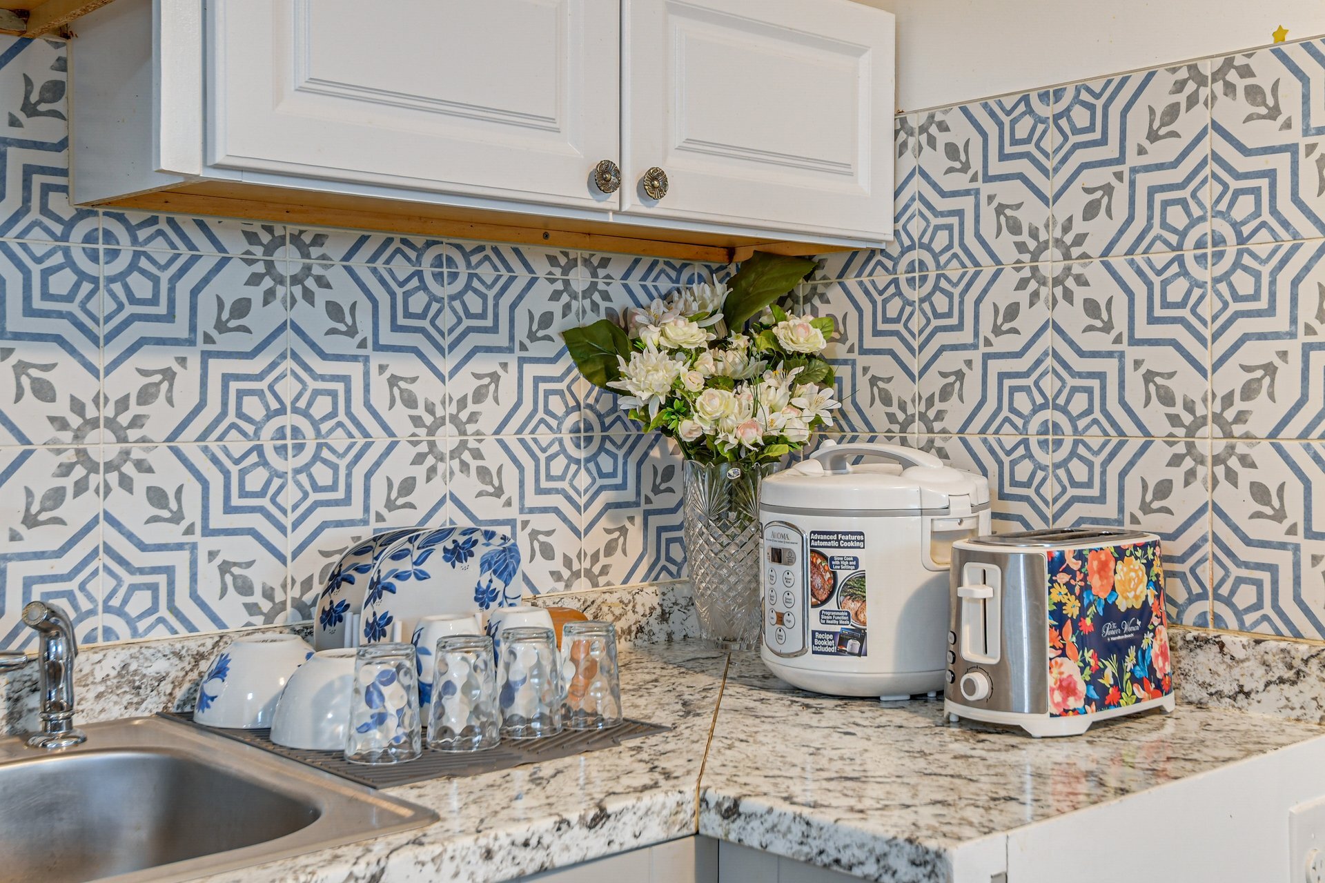 Building Photo - 5929 Camberly Ave