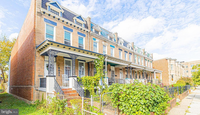 Primary Photo - 3632 11th St NW