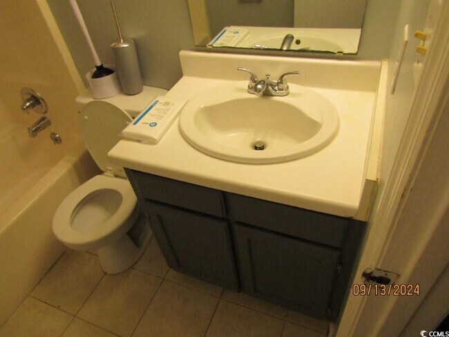 Building Photo - 1500 Cenith Dr