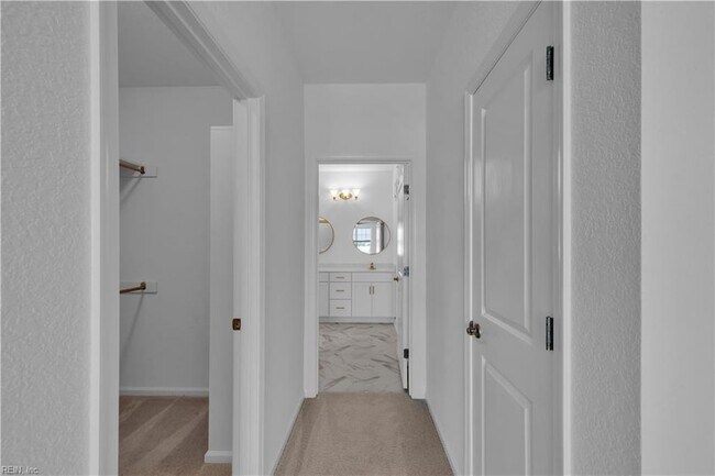 Building Photo - 1732 Dromolin Dr