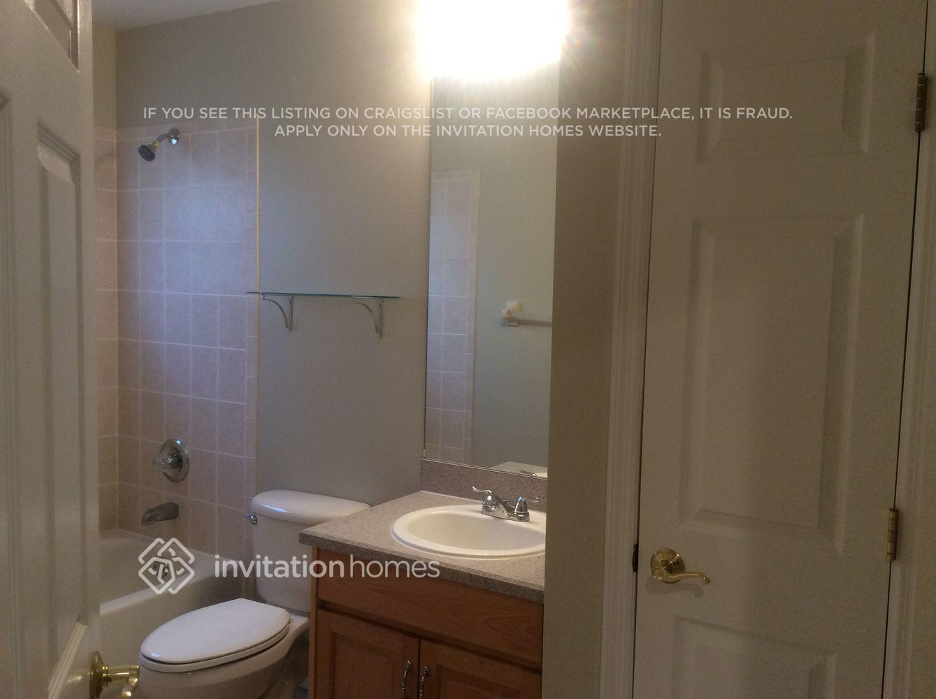 Building Photo - 10237 Shadow Branch Dr