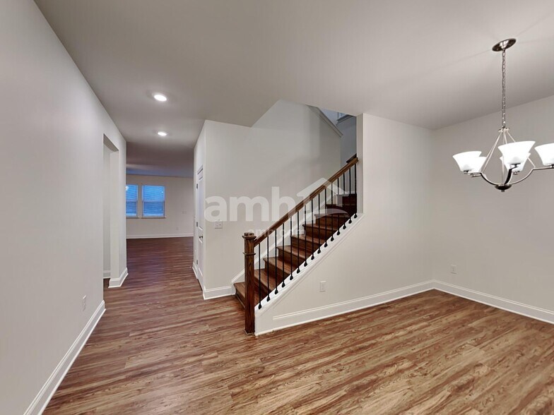 Building Photo - 1930 Sterling Brook Ct