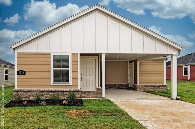 Primary Photo - 5772 Holdcroft Dr