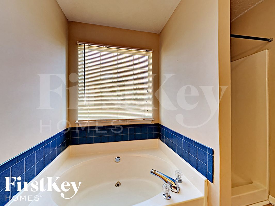 Building Photo - 85 Harvard Dr