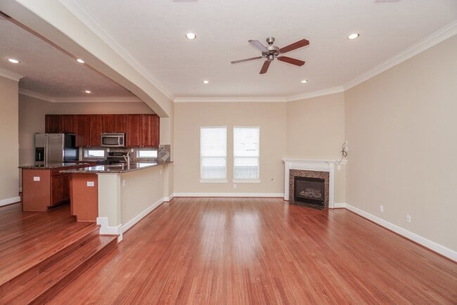 Building Photo - 5730 Kansas St