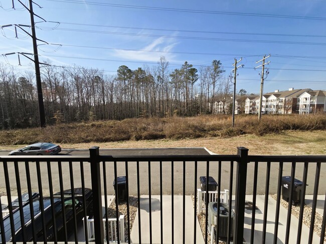 Building Photo - Newer ground level condo in Coalfield Station located in highly desireable Midlothian.