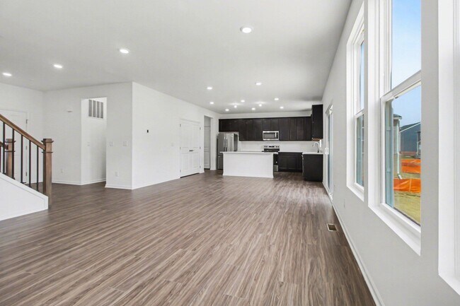 Building Photo - 832 Kuss Dr