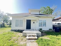 Building Photo - 908 NW 95th St