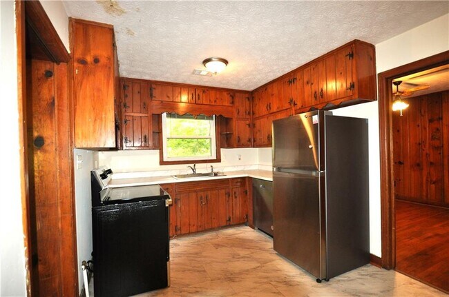Building Photo - 486 Pegg Rd SW
