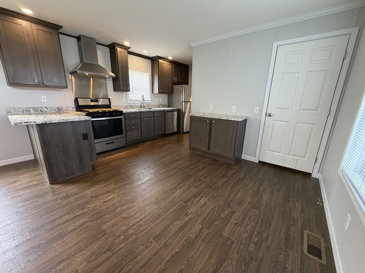 Building Photo - 38051 St Tropez Dr