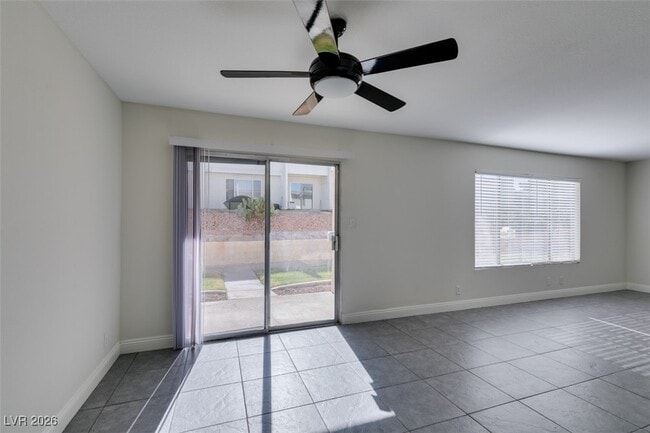 Building Photo - 764 Lawrence Dr