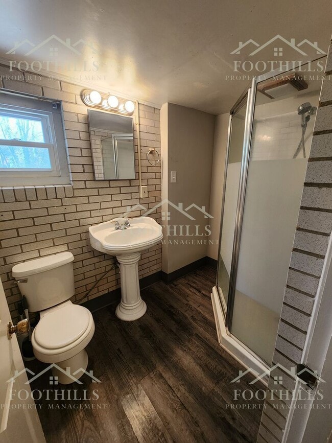 Building Photo - 1917 Inman Dr