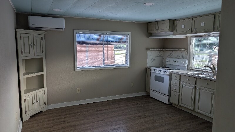 Building Photo - 1020 State Hwy 3