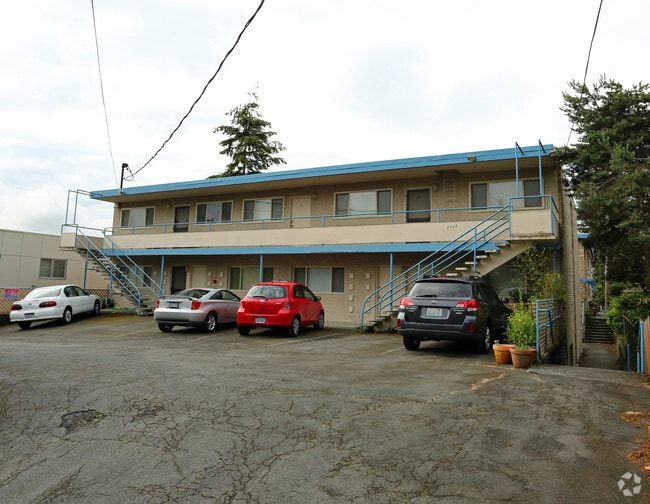 2323 W Newton St 2323 W Newton St Seattle WA 98199 Apartment Finder