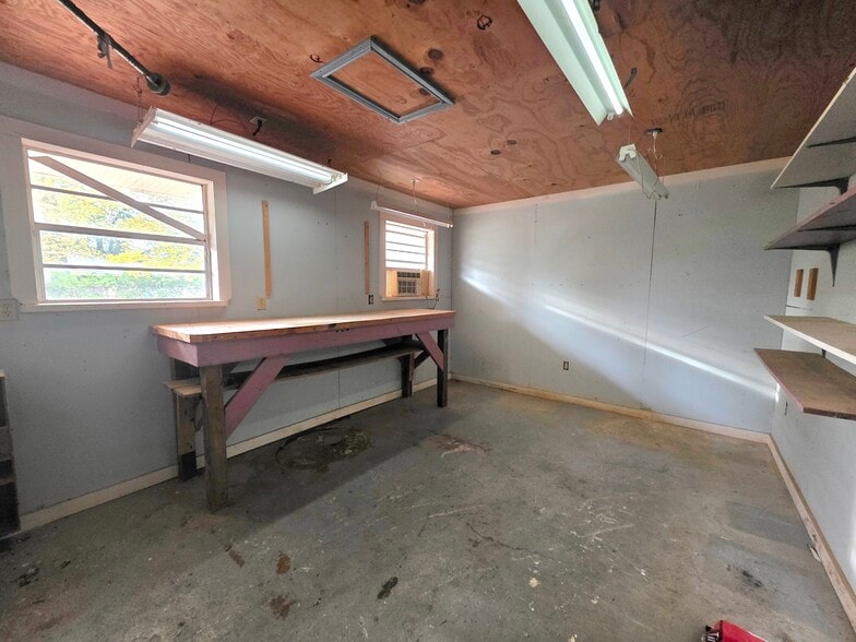 Building Photo - 5219 Goodland Dr