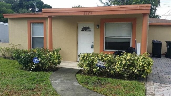 Primary Photo - 2324 NW 14th St