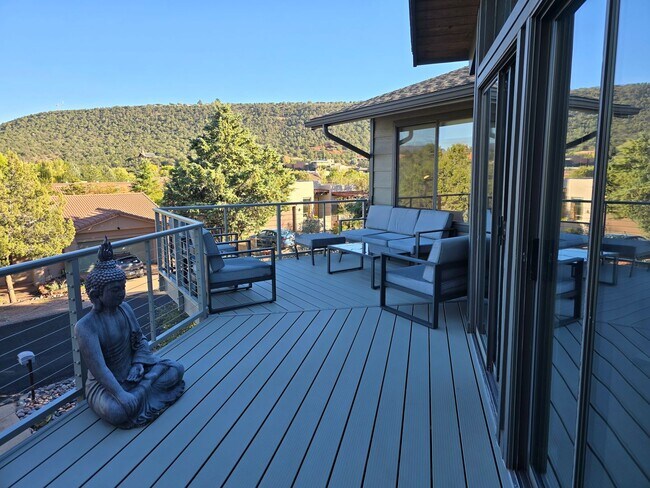 Building Photo - 2269RR-Upper Level