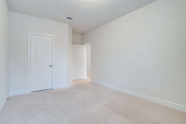 Building Photo - 6208 Exeter Ave