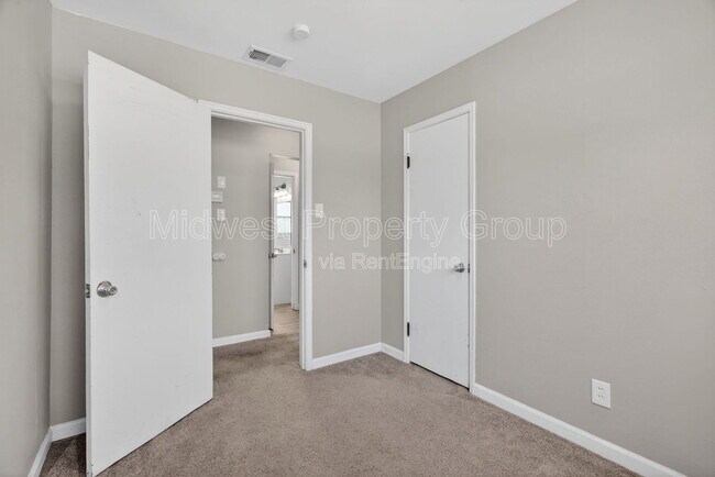 Building Photo - 12035 Krenning Ln